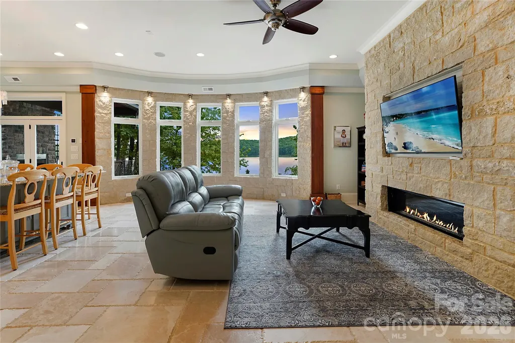 3255 Lake Pointe Drive Belmont NC 28012
