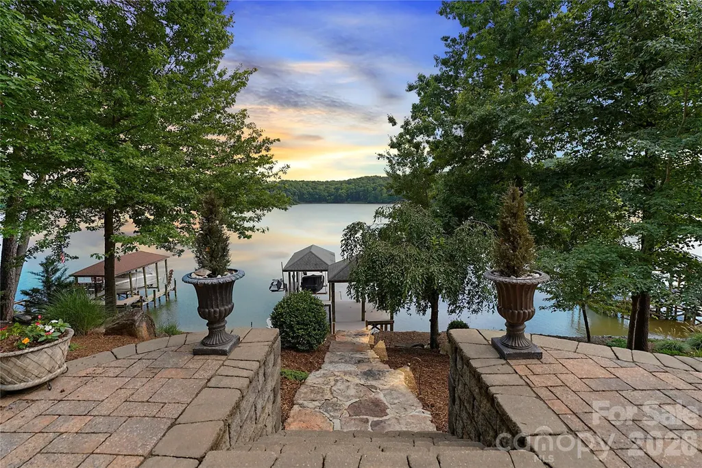 3255 Lake Pointe Drive Belmont NC 28012