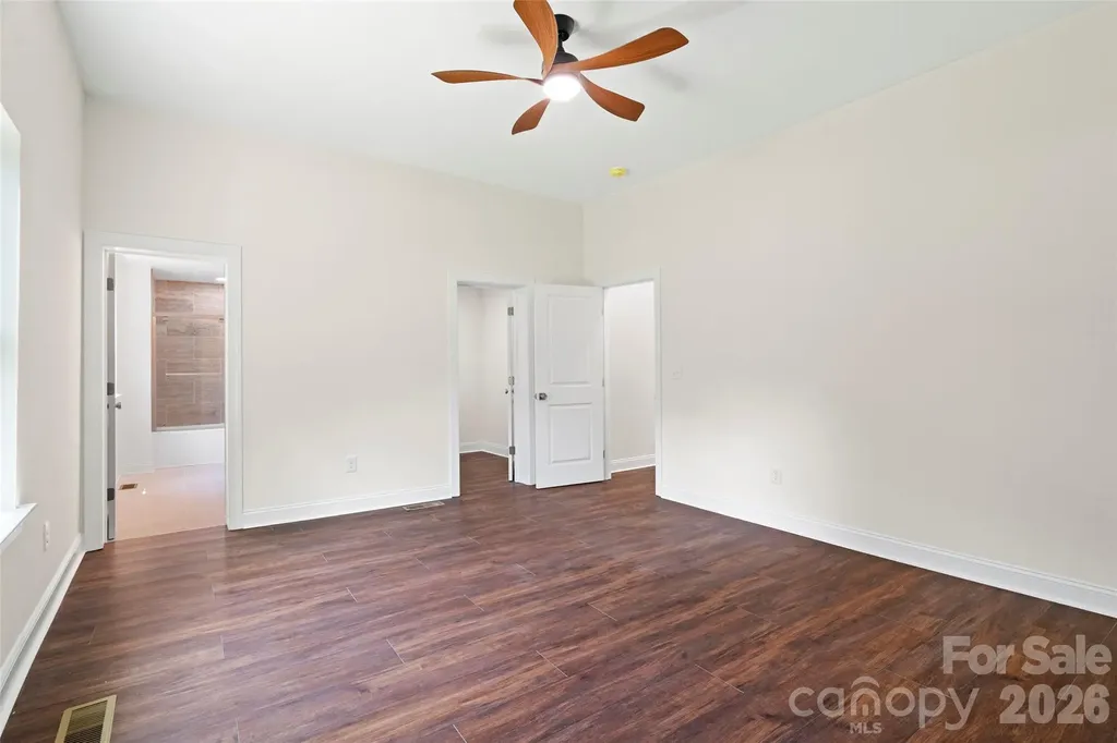 1820 N Hewitt Avenue Newton NC 28658