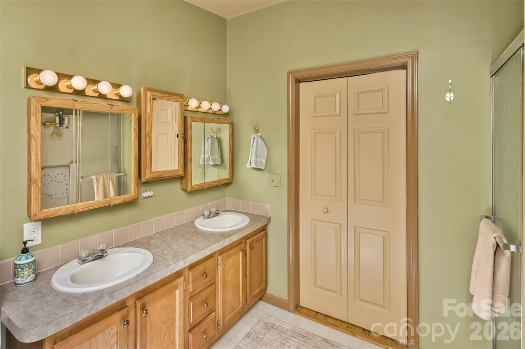 185 Trout Water Circle Burnsville NC 28714
