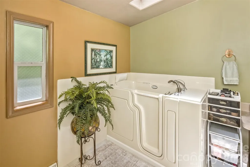 185 Trout Water Circle Burnsville NC 28714