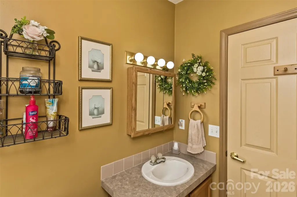 185 Trout Water Circle Burnsville NC 28714