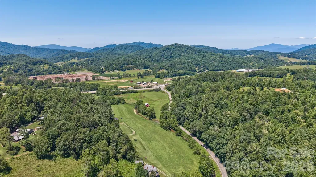 185 Trout Water Circle Burnsville NC 28714
