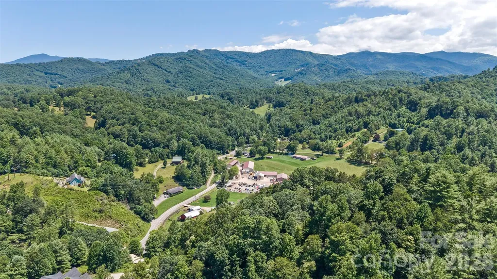 185 Trout Water Circle Burnsville NC 28714
