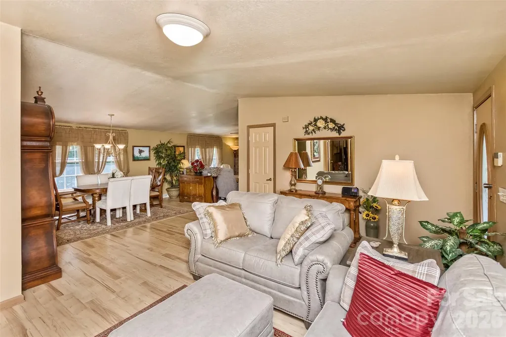 185 Trout Water Circle Burnsville NC 28714