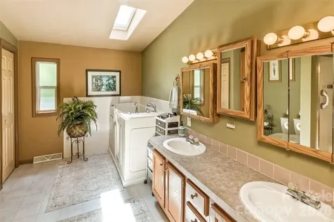 185 Trout Water Circle Burnsville NC 28714