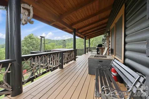 206 Hamlet Drive Burnsville NC 28714