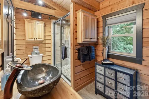 206 Hamlet Drive Burnsville NC 28714