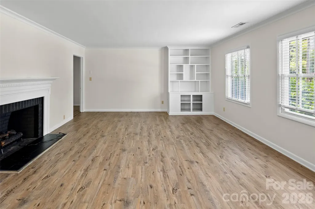 1212 Oakland Street Hendersonville NC 28792