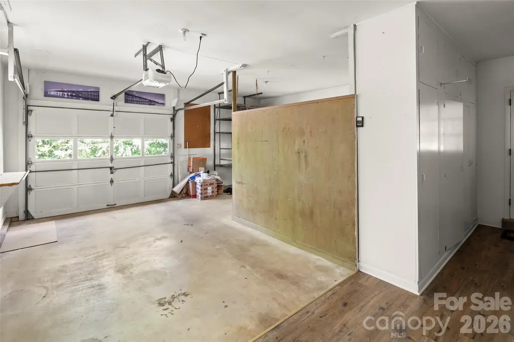 1212 Oakland Street Hendersonville NC 28792