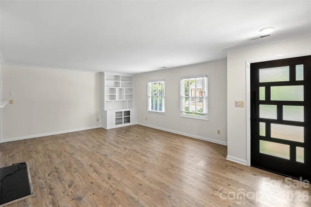 1212 Oakland Street Hendersonville NC 28792