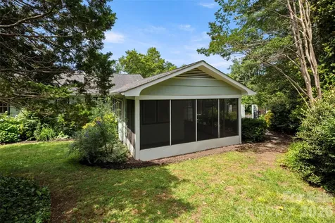 1212 Oakland Street Hendersonville NC 28792