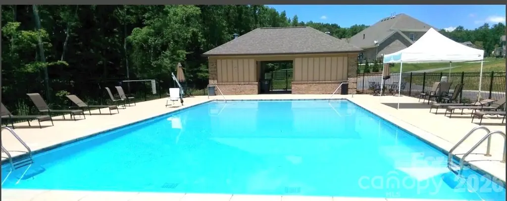 2736 Stonewood View Kannapolis NC 28081