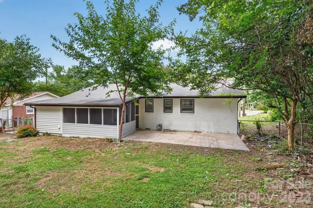 2216 Milton Road Charlotte NC 28215