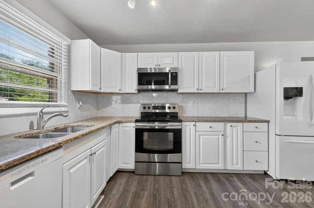 2216 Milton Road Charlotte NC 28215