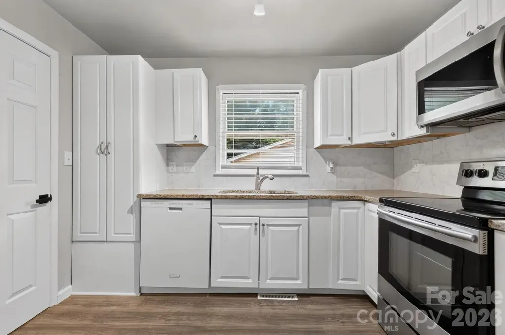 2216 Milton Road Charlotte NC 28215