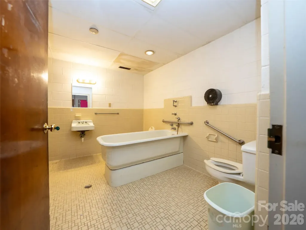 84 Chestnut Park Drive Waynesville NC 28786