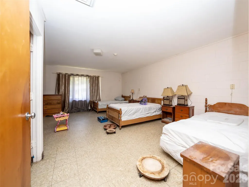 84 Chestnut Park Drive Waynesville NC 28786