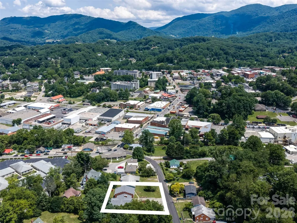 84 Chestnut Park Drive Waynesville NC 28786