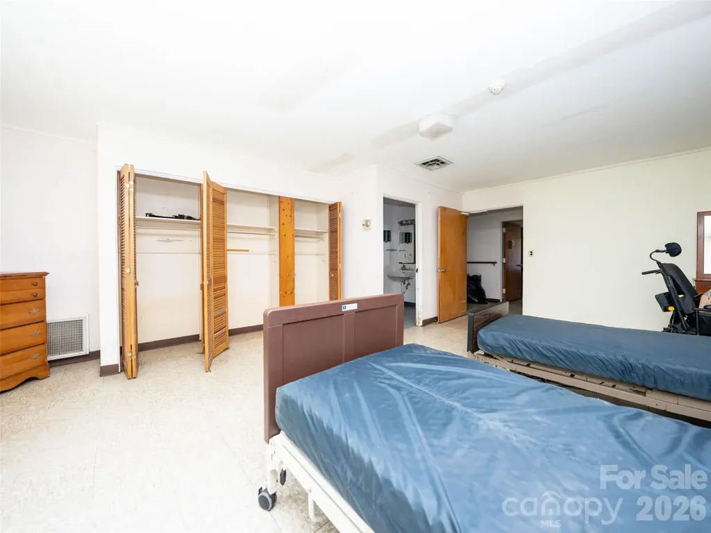 84 Chestnut Park Drive Waynesville NC 28786