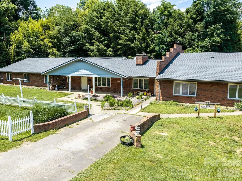 84 Chestnut Park Drive Waynesville NC 28786