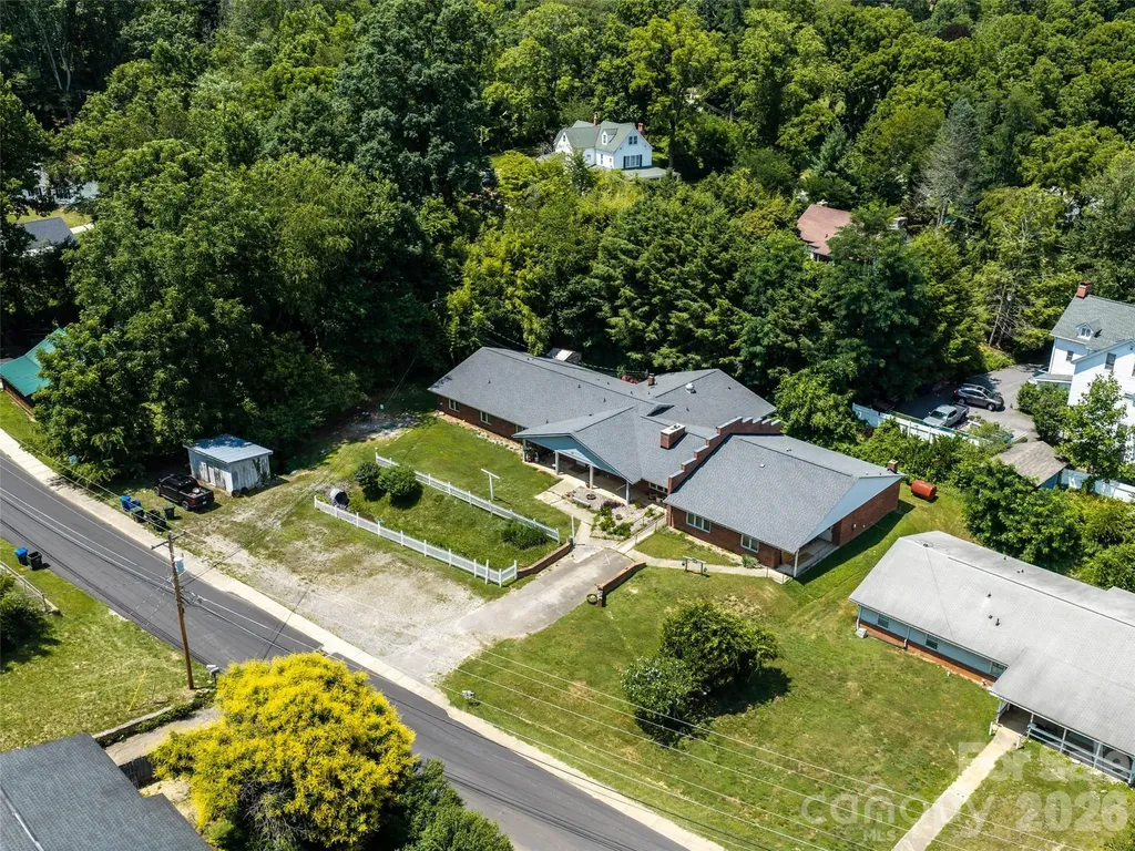 84 Chestnut Park Drive Waynesville NC 28786
