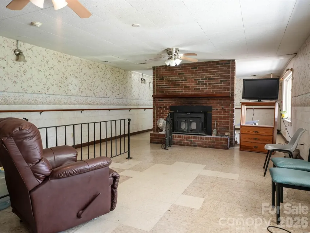 84 Chestnut Park Drive Waynesville NC 28786