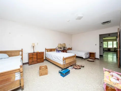84 Chestnut Park Drive Waynesville NC 28786