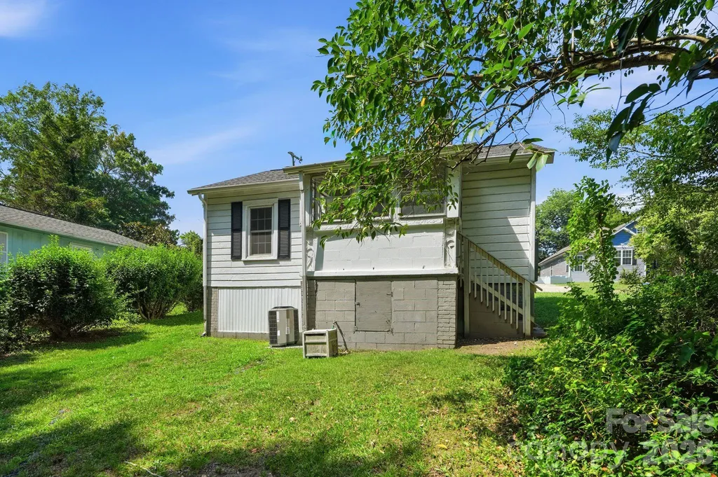 307 Clay Street Belmont NC 28012
