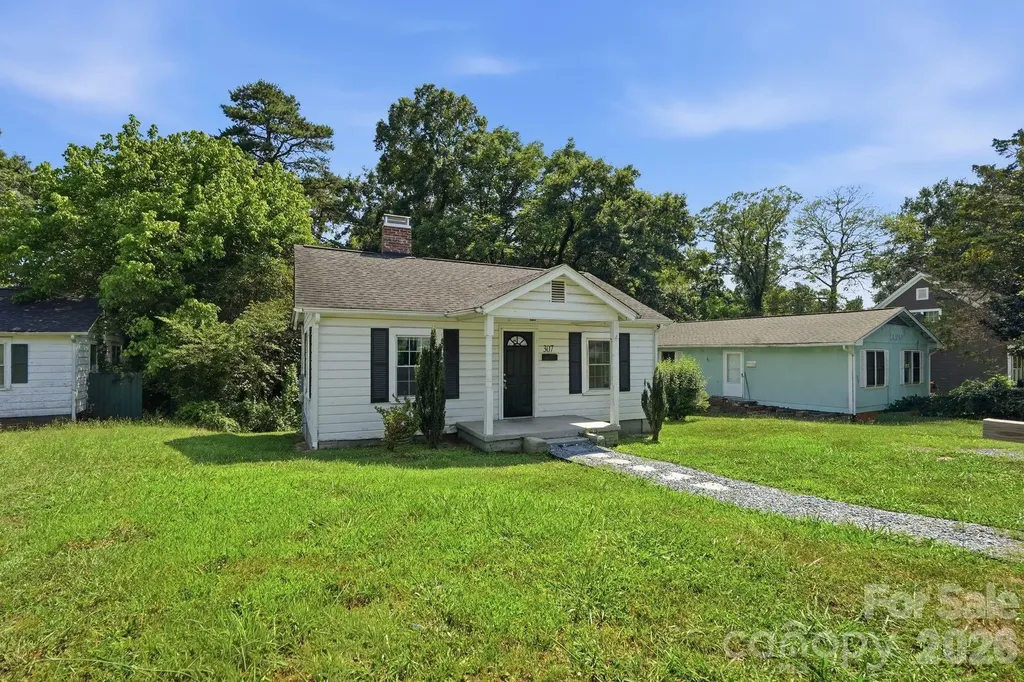 307 Clay Street Belmont NC 28012