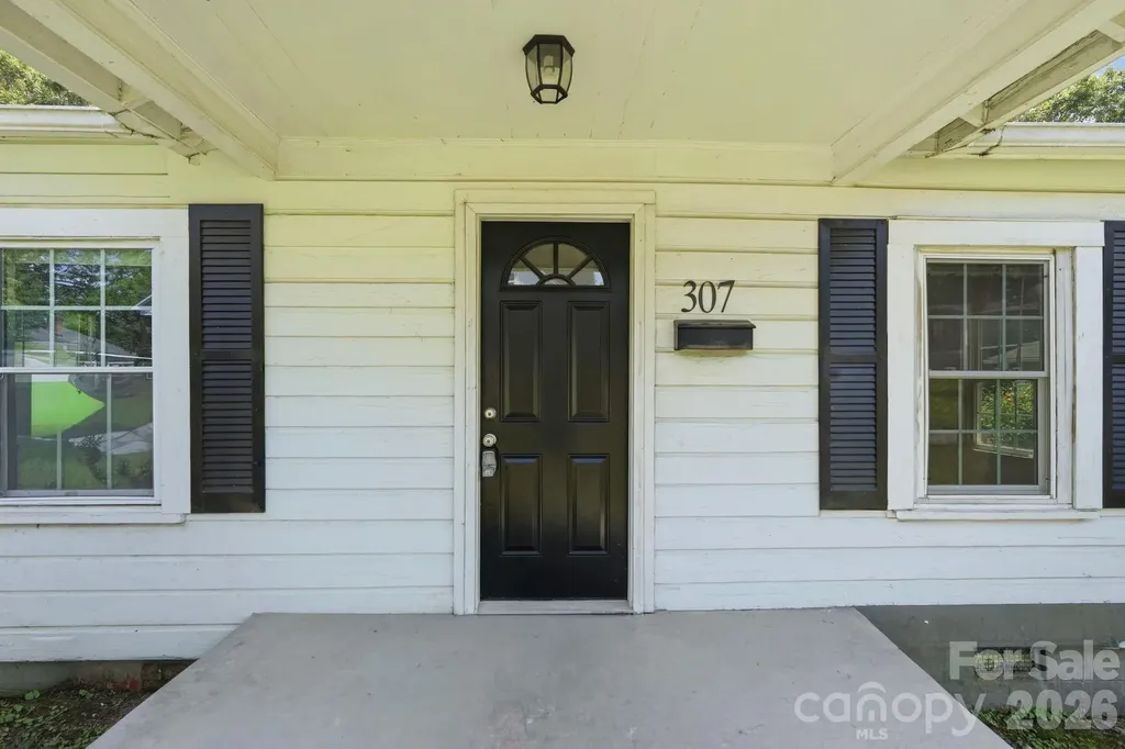 307 Clay Street Belmont NC 28012