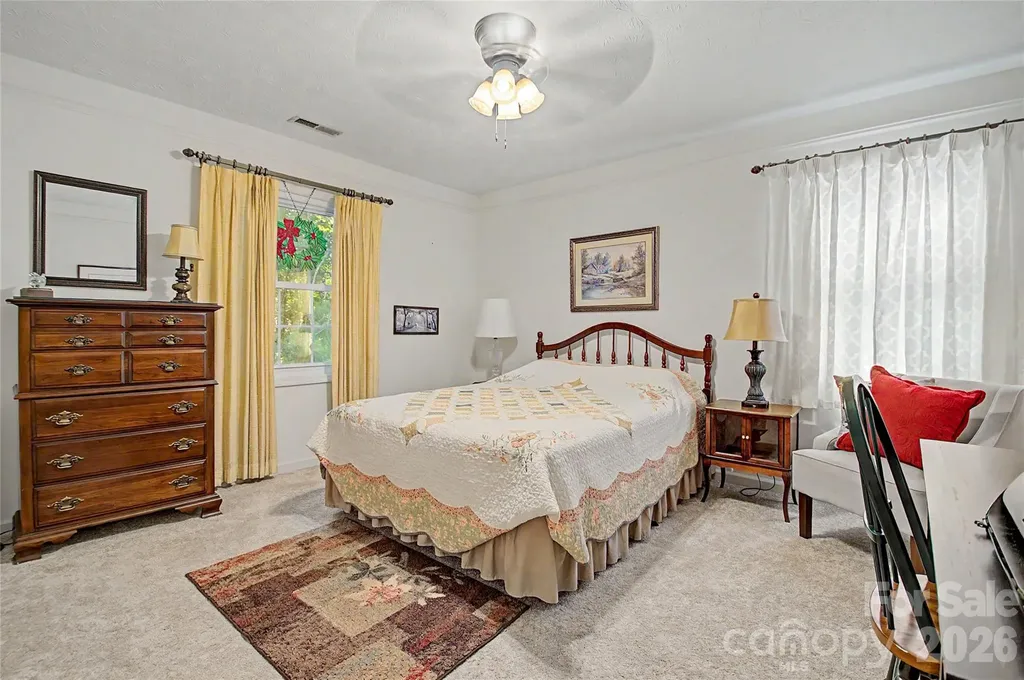 1765 Haywood Manor Road Hendersonville NC 28791