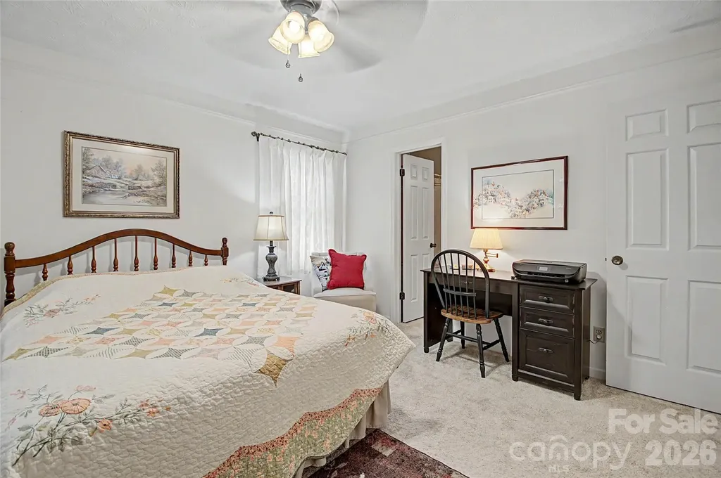 1765 Haywood Manor Road Hendersonville NC 28791