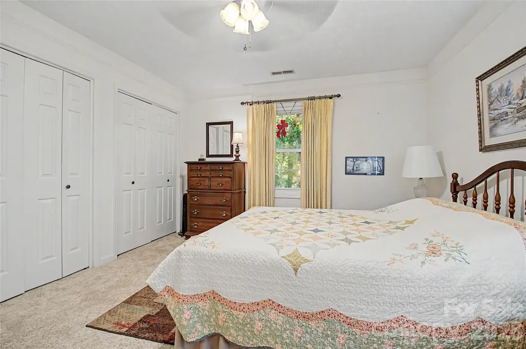 1765 Haywood Manor Road Hendersonville NC 28791