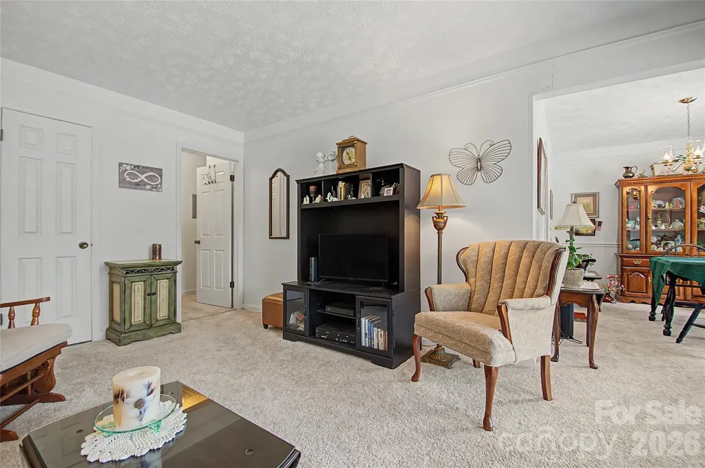 1765 Haywood Manor Road Hendersonville NC 28791