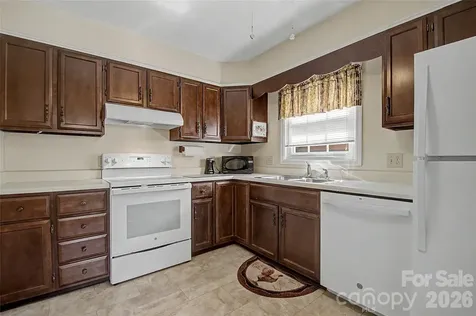 1765 Haywood Manor Road Hendersonville NC 28791