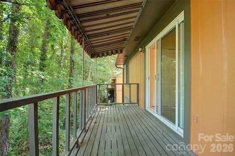 1765 Haywood Manor Road Hendersonville NC 28791