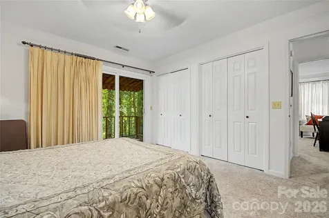 1765 Haywood Manor Road Hendersonville NC 28791
