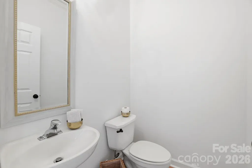 4703 S Hill View Drive Charlotte NC 28210