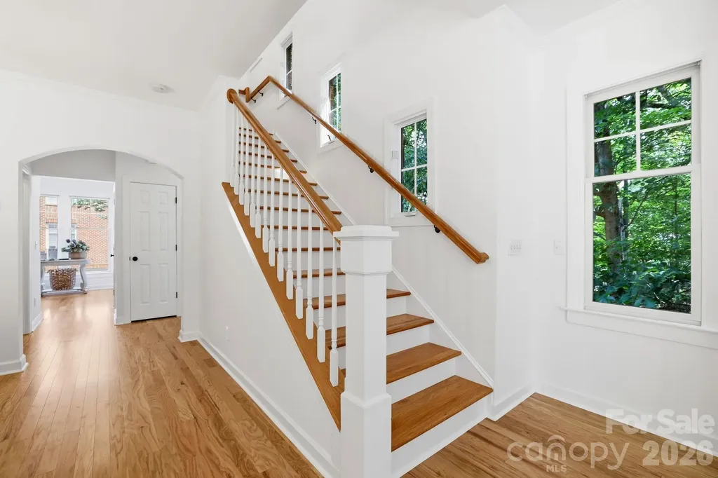 4703 S Hill View Drive Charlotte NC 28210