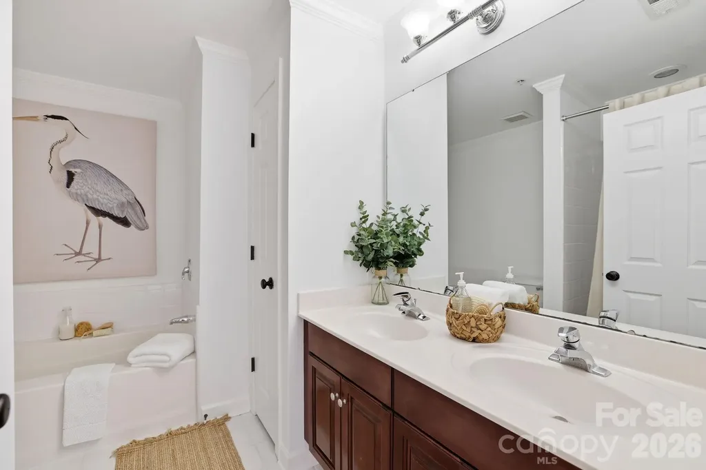 4703 S Hill View Drive Charlotte NC 28210