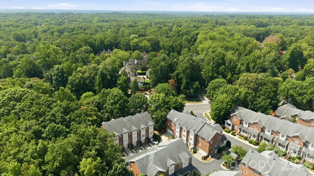 4703 S Hill View Drive Charlotte NC 28210