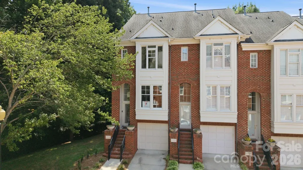 4703 S Hill View Drive Charlotte NC 28210