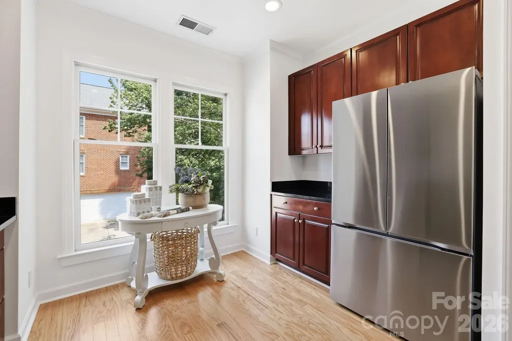 4703 S Hill View Drive Charlotte NC 28210