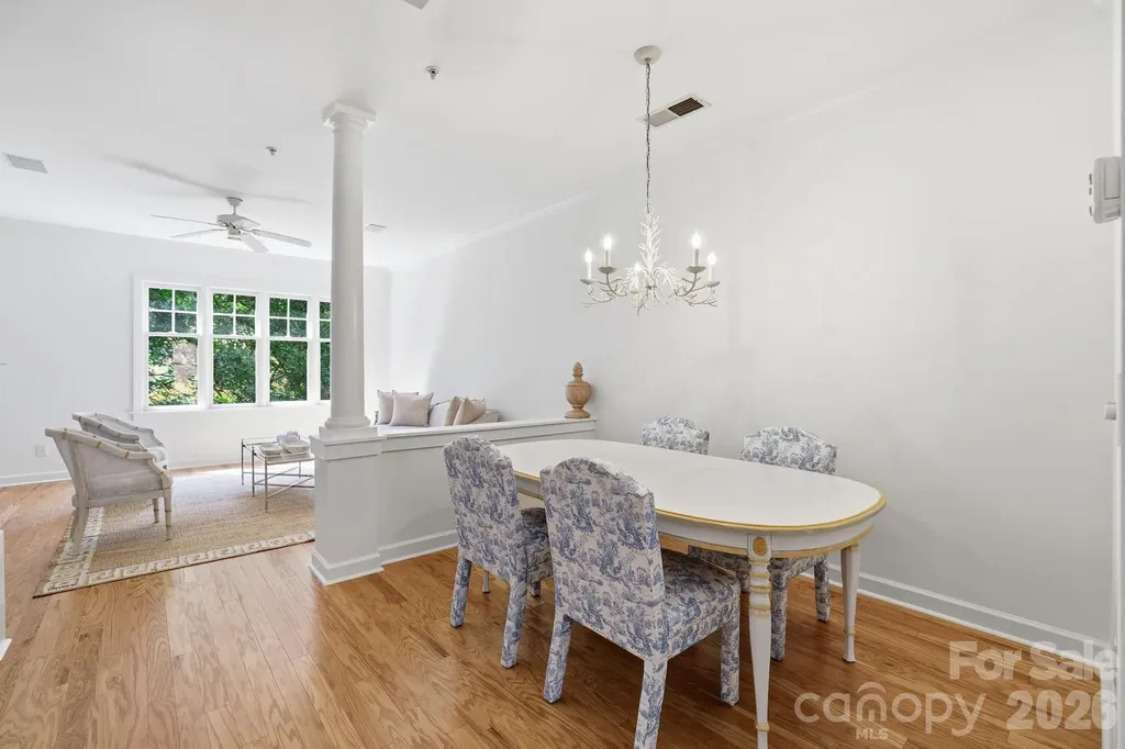 4703 S Hill View Drive Charlotte NC 28210