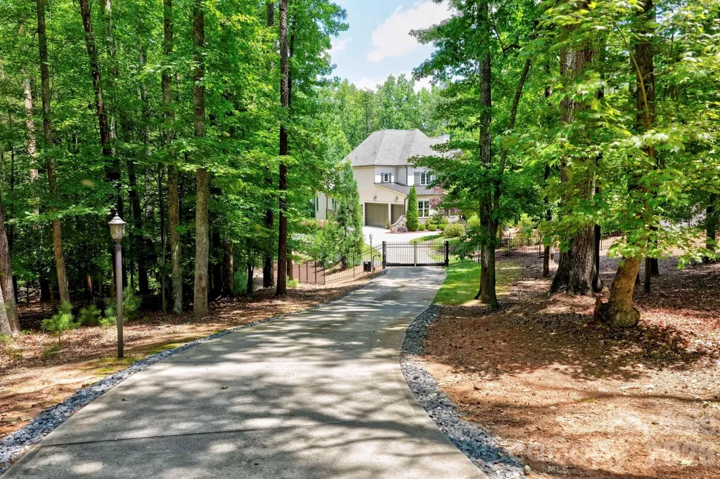 10530 Sweetleaf Place Charlotte NC 28278