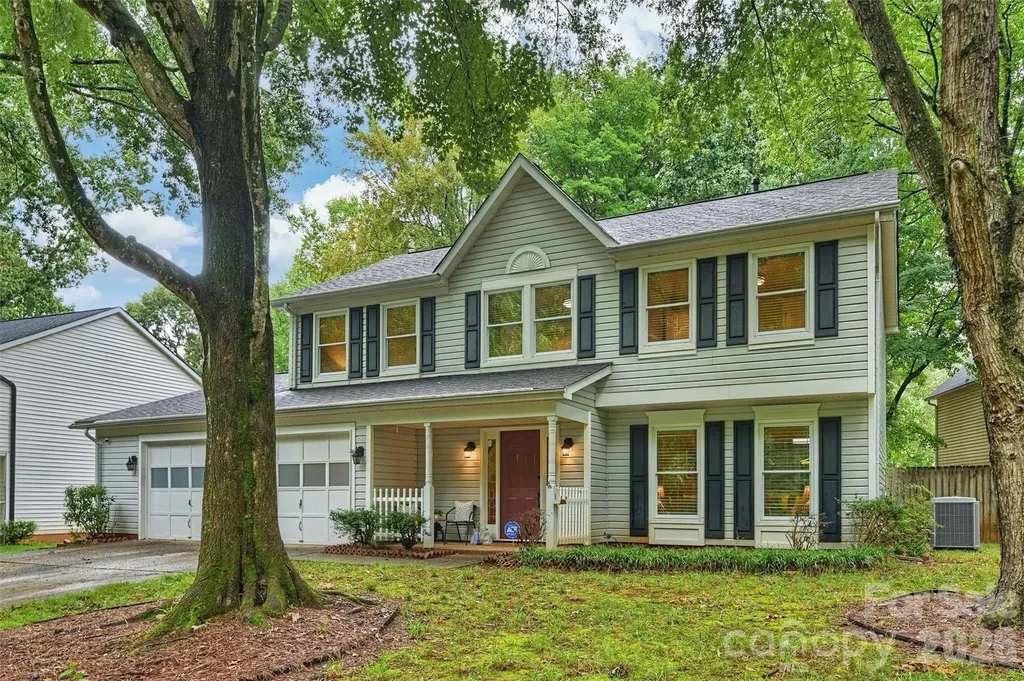 2500 Crescent Knoll Drive Matthews NC 28105