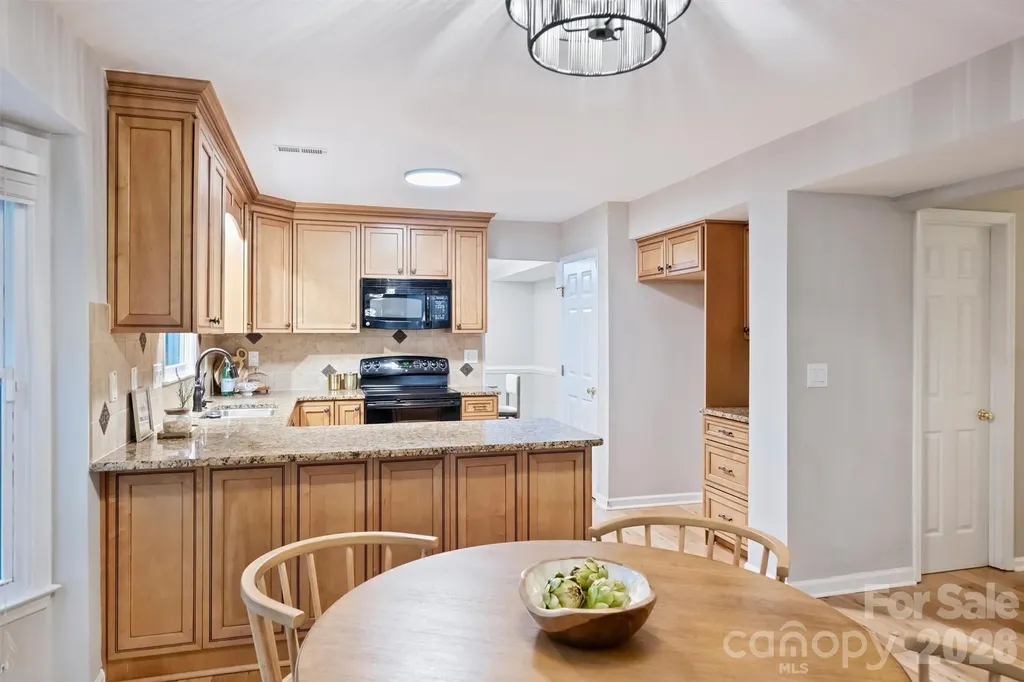 2500 Crescent Knoll Drive Matthews NC 28105