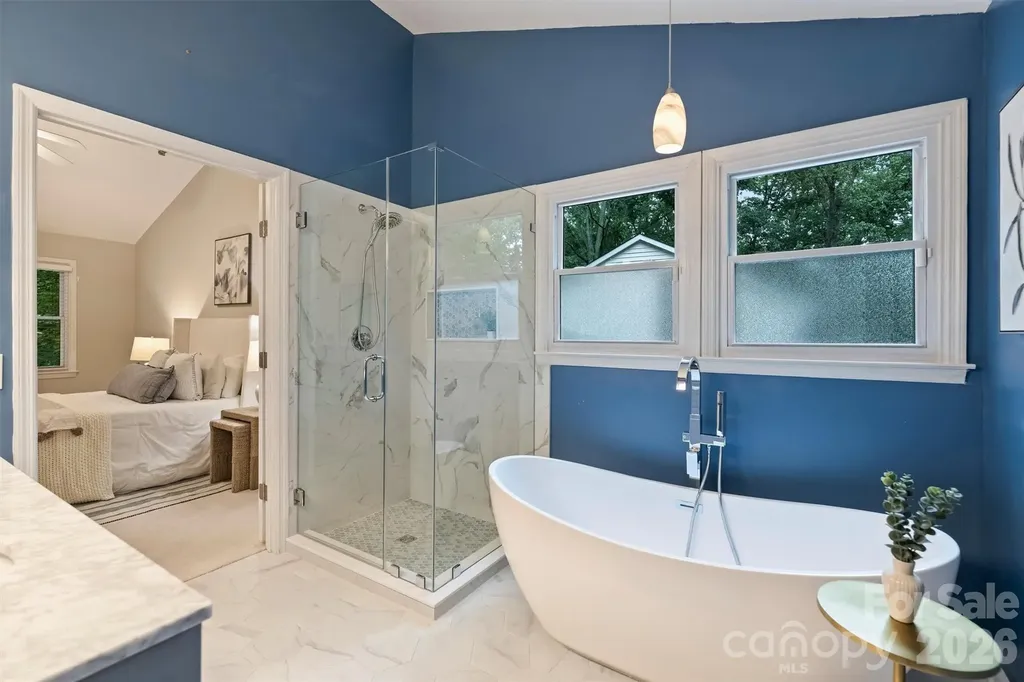 2500 Crescent Knoll Drive Matthews NC 28105