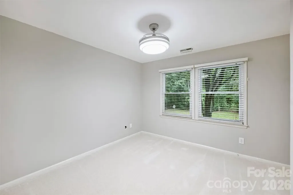 2500 Crescent Knoll Drive Matthews NC 28105